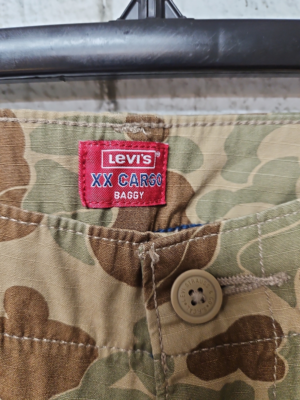 Levi's Men's XX Cargo Baggy Pants Camo Size 30x32 100% Cotton NWT - Picture 4 of 10